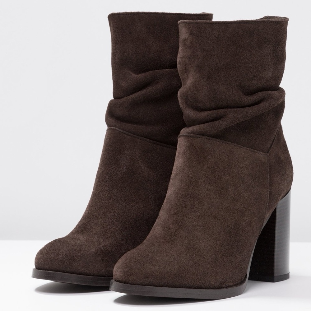 Aldo Elegant Dark Brown Ankle Booties